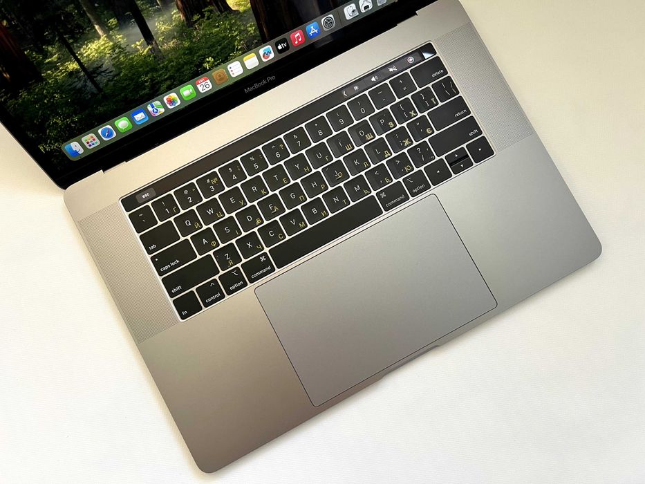 MacBook Pro 15 2019 i9 16Gb 1TB Radeon 560X 4Gb A1990