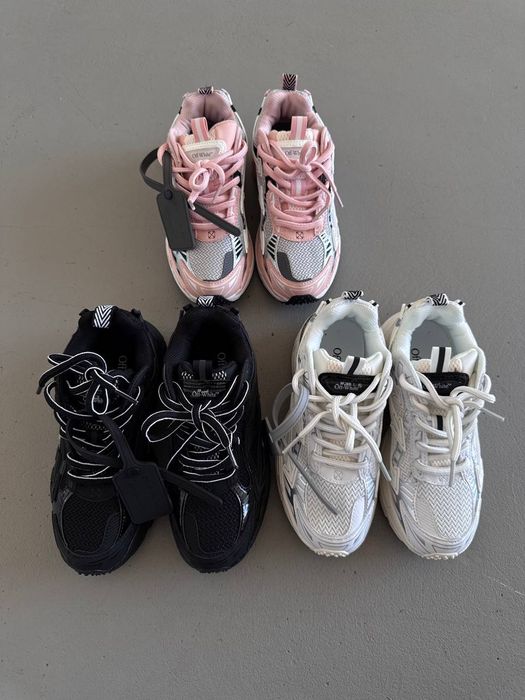 3 кольори OFF WHITE Be Right Back