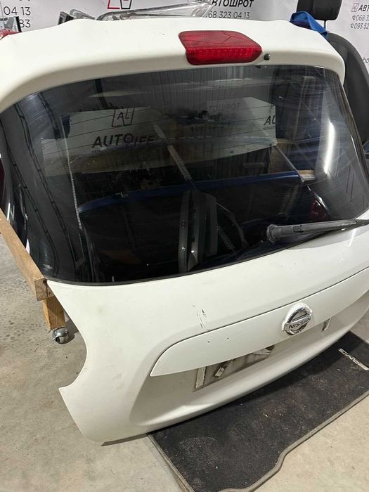 Ляда-двері багажника Nissan Juke F15 2010-2019