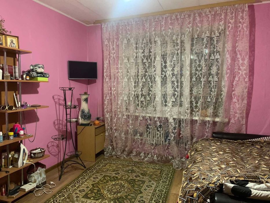 кімната в гуртожитку по вул. 1-ї танкової бригади,2!