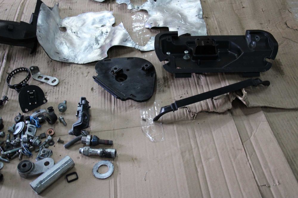 Śruby Szpilki Silnika Mocowanie Wypełnienie Yamaha R1 RN19 07-08