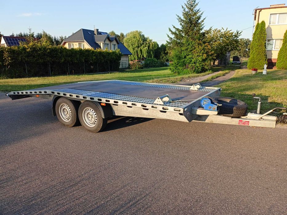 Wynajem lawety wypożyczenie lawety przyczepa laweta transport aut