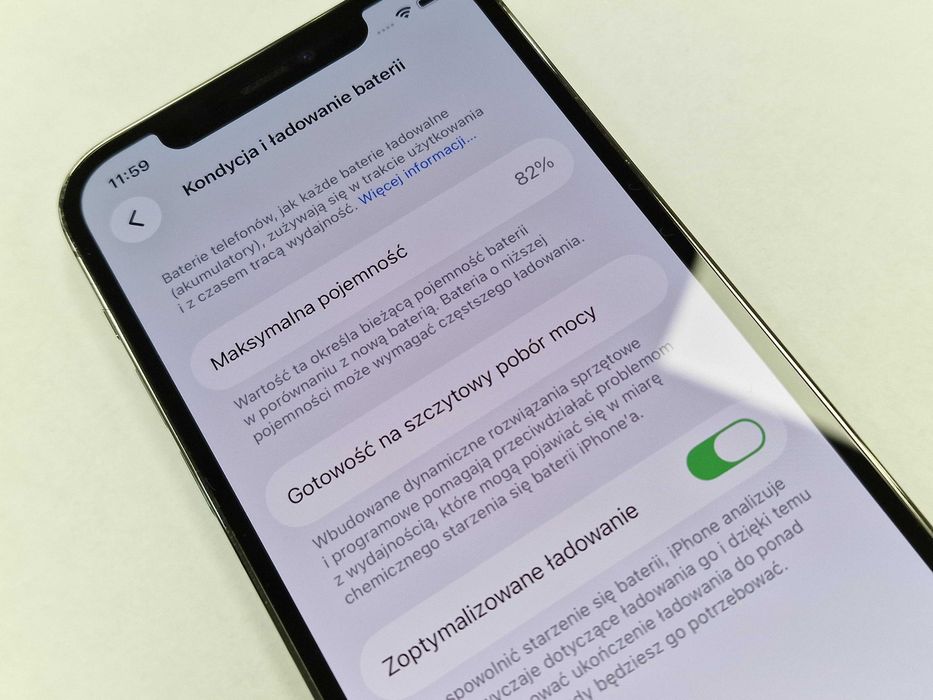 Iphone 12 PRO 128GB/ Graphite/ 82%/ Grade A-/ Gwarancja + ładowarka