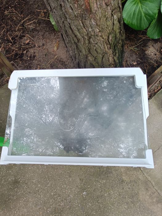 Szuflady i półki do lodówki firmy  Beko