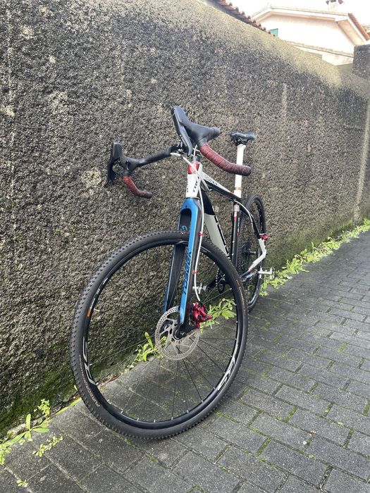 Bicicleta Trek 8500 Gravel