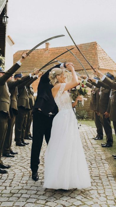 Sukienka ślubna z koronką