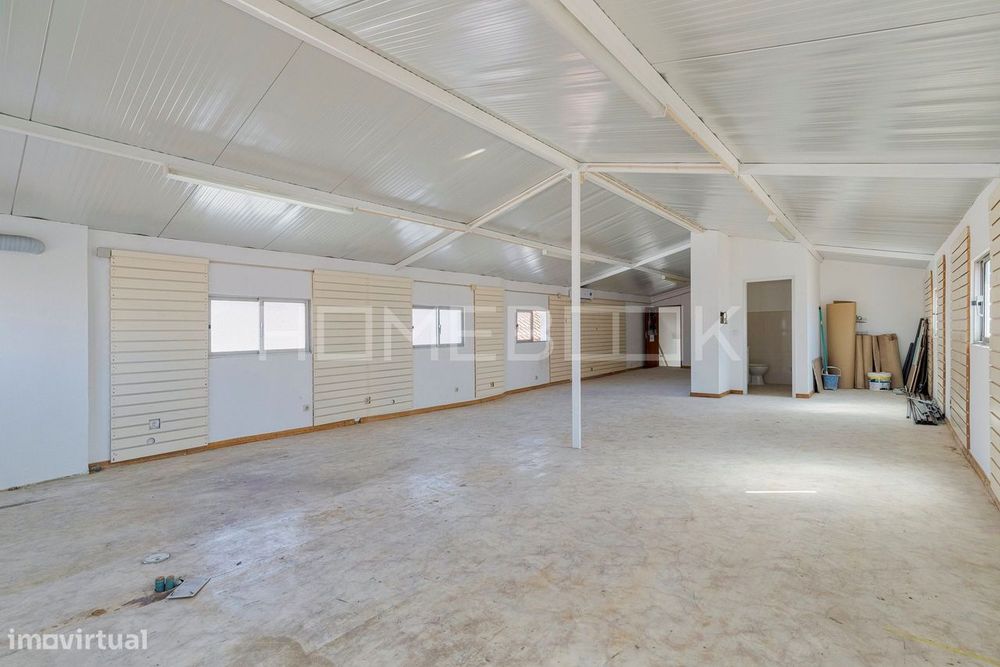 T2 Renovado com licença AL, na baixa de Setúbal com sotão de103 M²