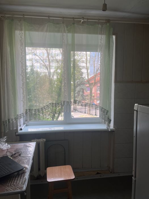 Підселеня в кімнату по вулиці Довгій 27