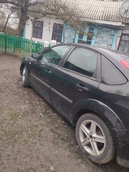 FORD FOCUS 1,6 бензин!