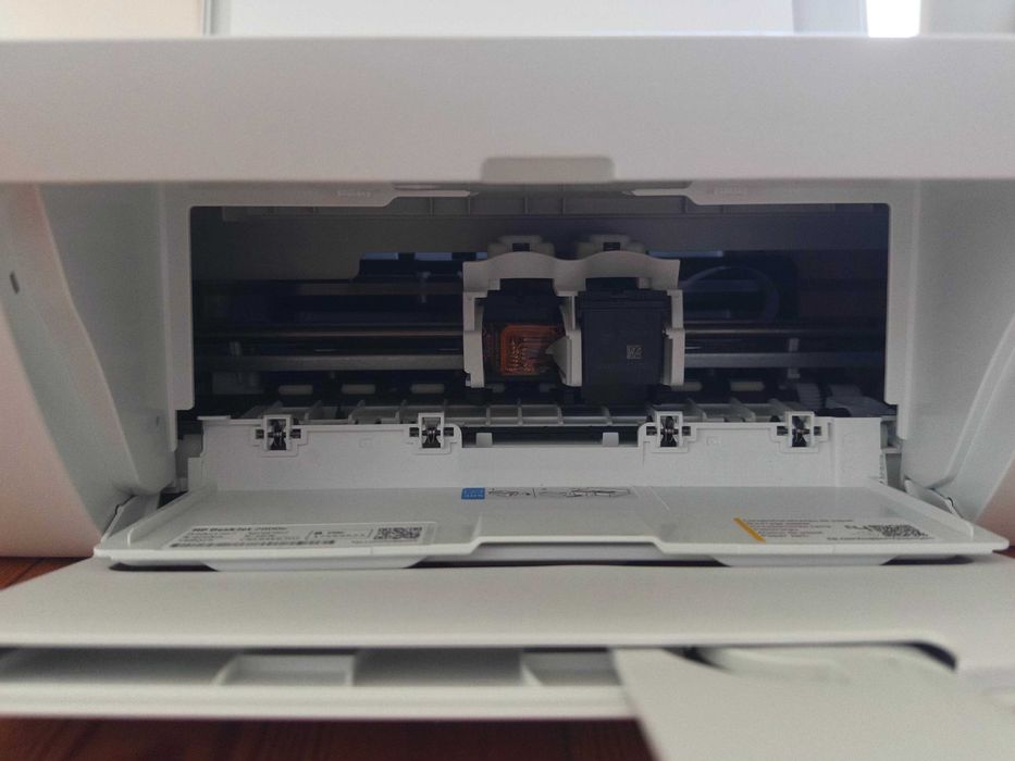 Impressora HP DeskJet 2821E (Multifunções - Wi-Fi - Instant Ink)