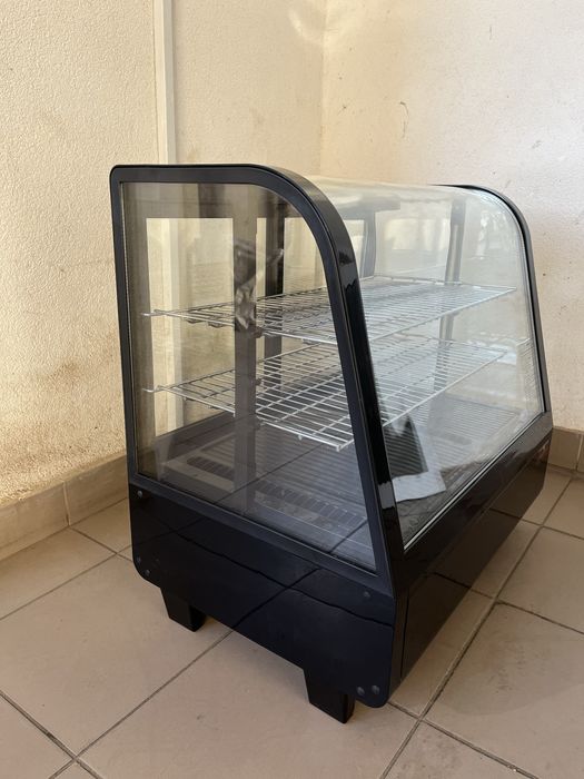 Холодильна Вітрина Кондитерська Frosty Обʼєм 100 літрів
