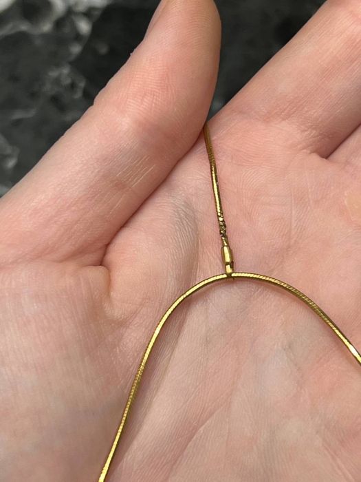 Прикраса жіноча (біжутерія)