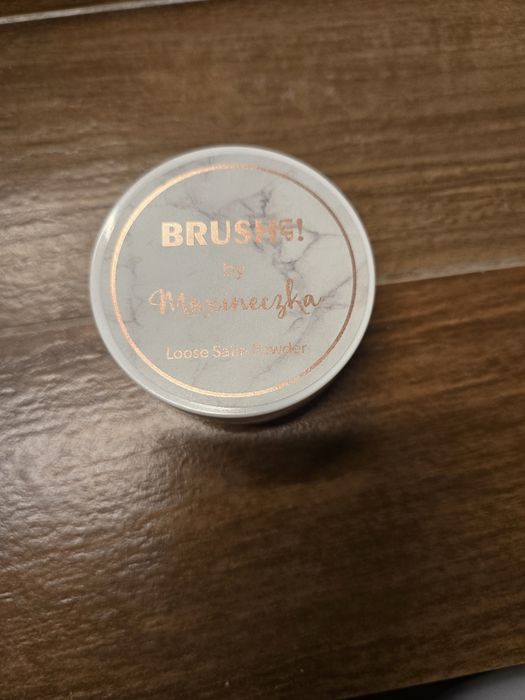 Mbrush by Maxineczka  puder do twarzy