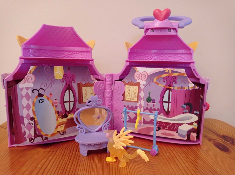 Zabawka mini domek dla koników Pony