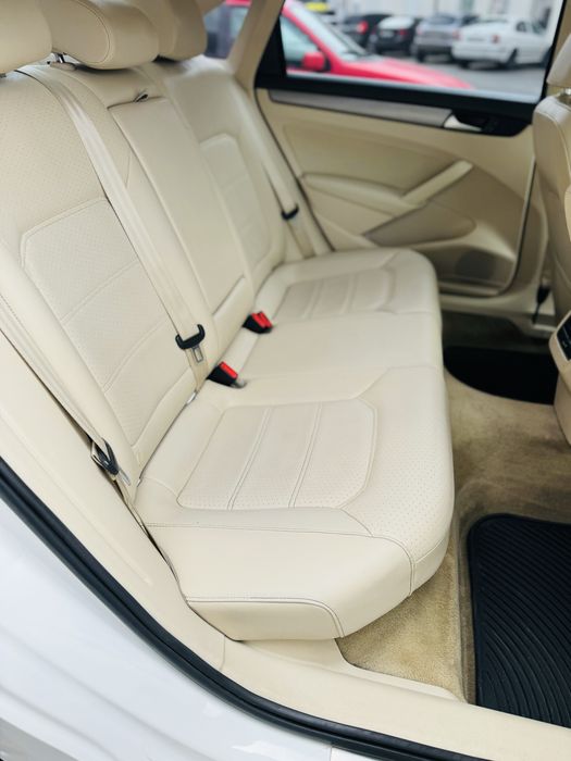 Volkswagen Passat B7 2.0 TDI SE