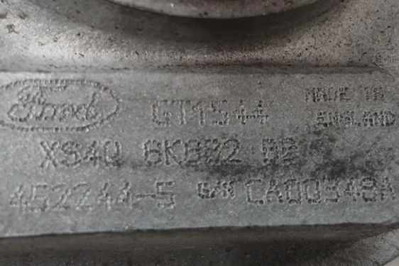 Turbo / compressor FORD Focus I Carrinha (DNW)