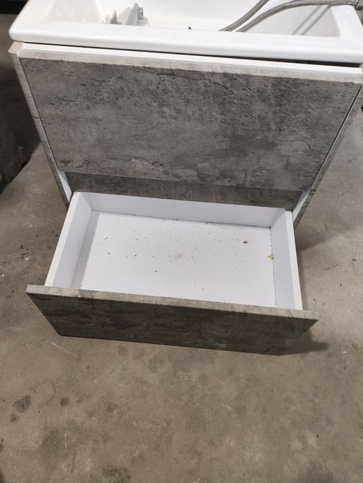 Раковина, тумба, смеситель