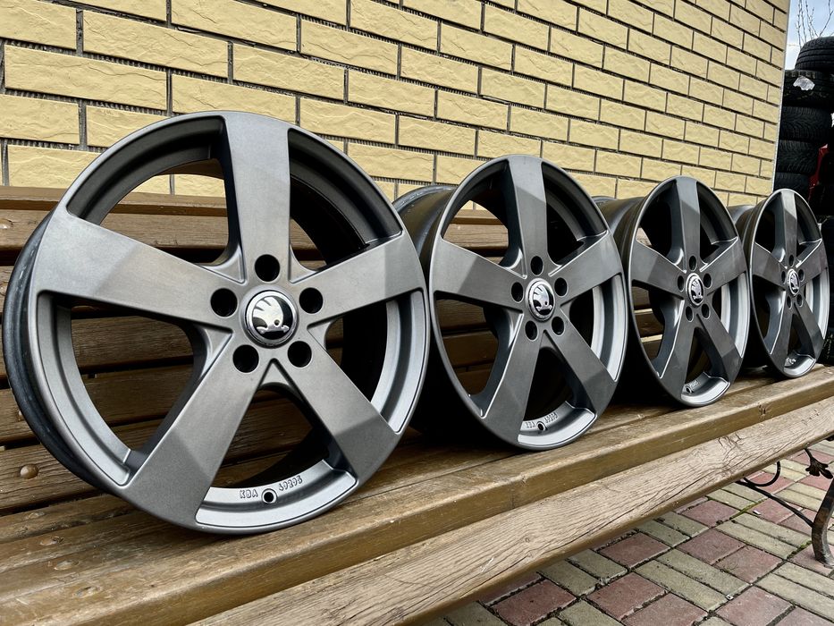 Диски R17  5.112 ET38  пассат б7 б8 гольф шкода Ауди