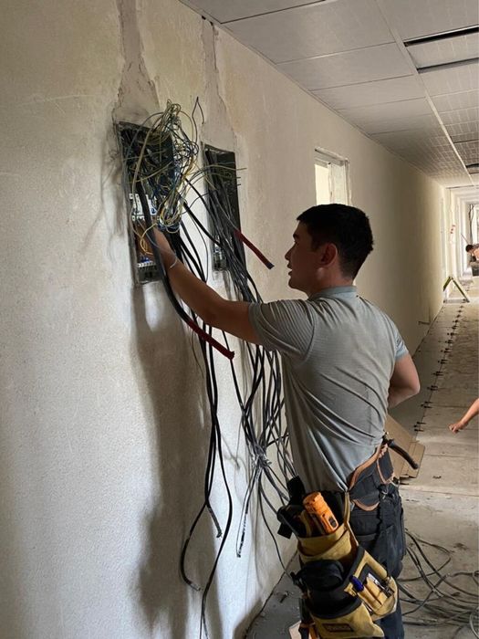 Срочный выезд услуги Электрика