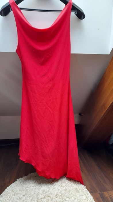 Czerwoną sukienka S