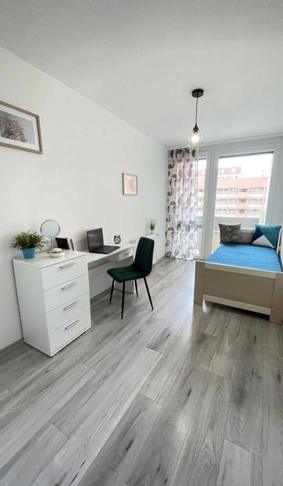 Pokój jednoosobowy z balkonem do wynajęcia - Bulwar Ikara