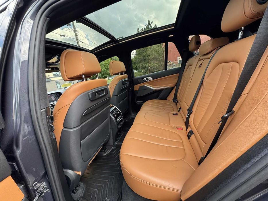 BMW X5 xDrive50i      2019
