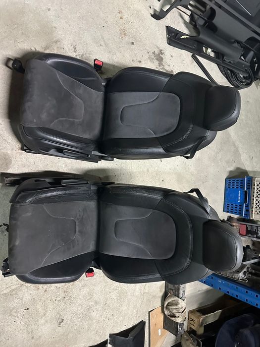 Bancos frente Audi TT 8J