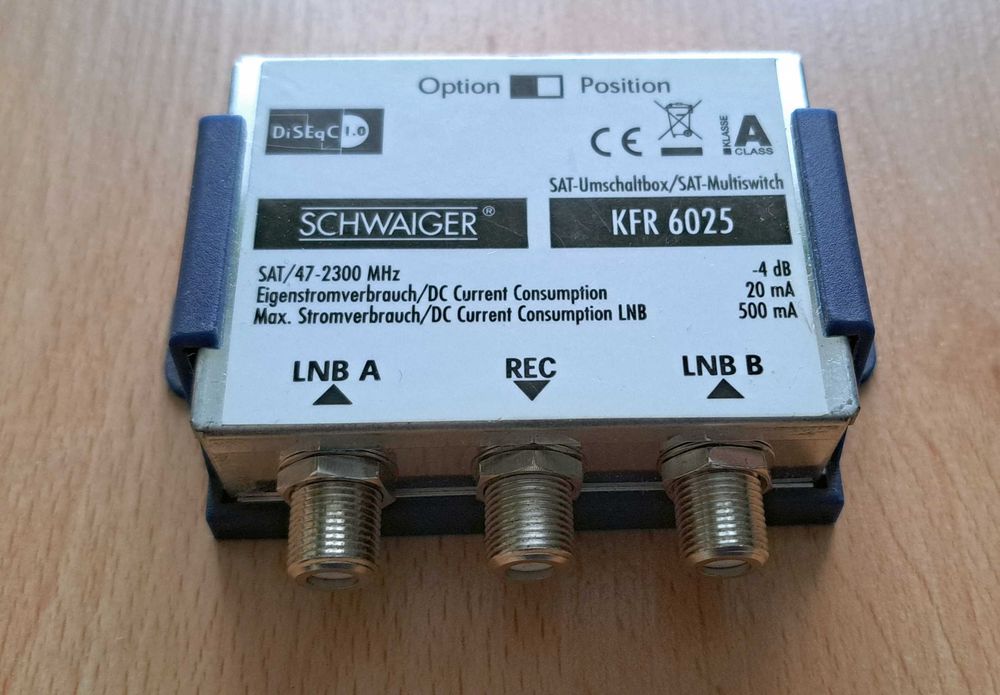 Przełącznik satelitarny switch SAT DiSEqC 2 na 1 Schwaiger KFR 6025