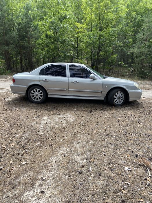 Hyundai Sonata EF