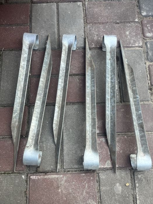 Kotwy zabezpieczające do trampoliny