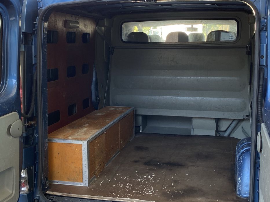 Продам Opel Vivaro 2.5 турбо дизель в идеальном состоянии