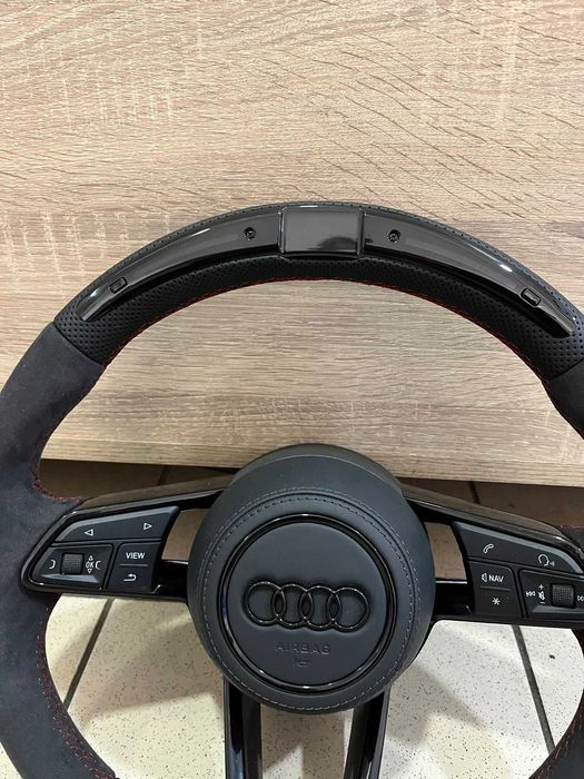 Volante Audi A3 8V A4 B8 TT 8J Q3 Q5 (S-Line / RS) Estilo R8