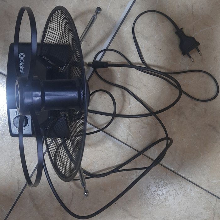 Цифрова кімнатна антена