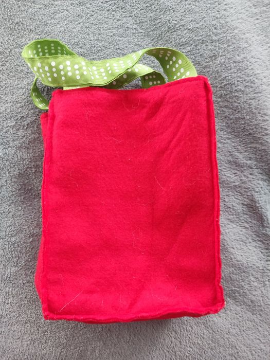 Filcowa torebka na prezent