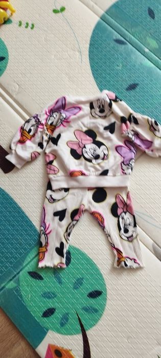 Костюмчики для дівчинки