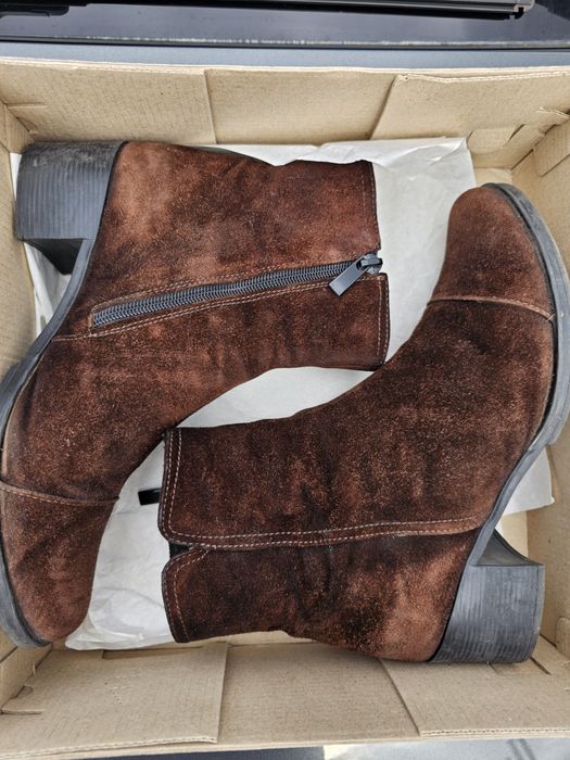 Ботинки из натуральной замши 39 р