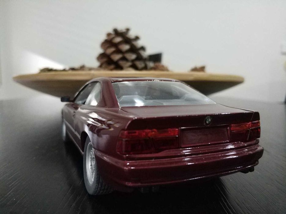 BMW 850i - escala 1/24
