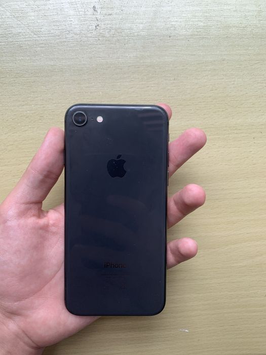 TERMINOWO Sprzedam iPhone 8