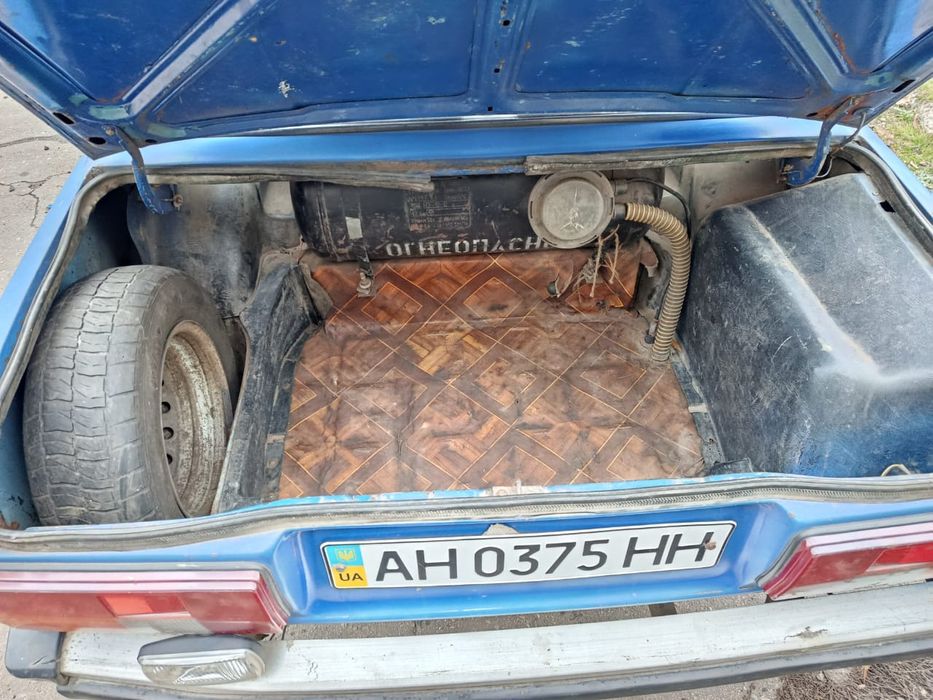 Продам 2105 газ/бензин на полном ходу.