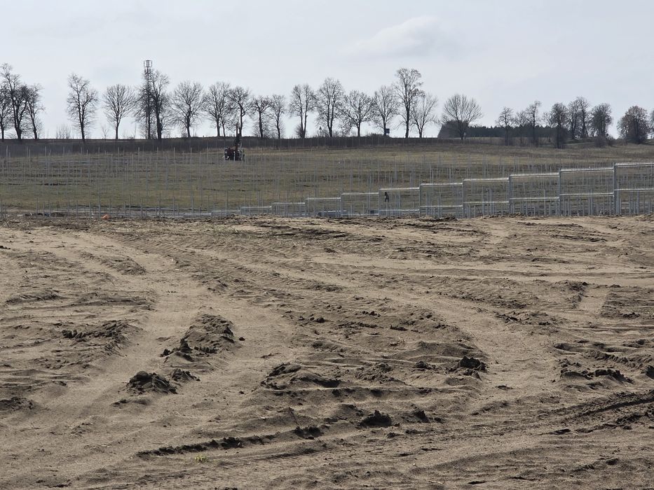 Działka rolna z możliwością zabudowy w Brzegach gmina Sobków - Więcej