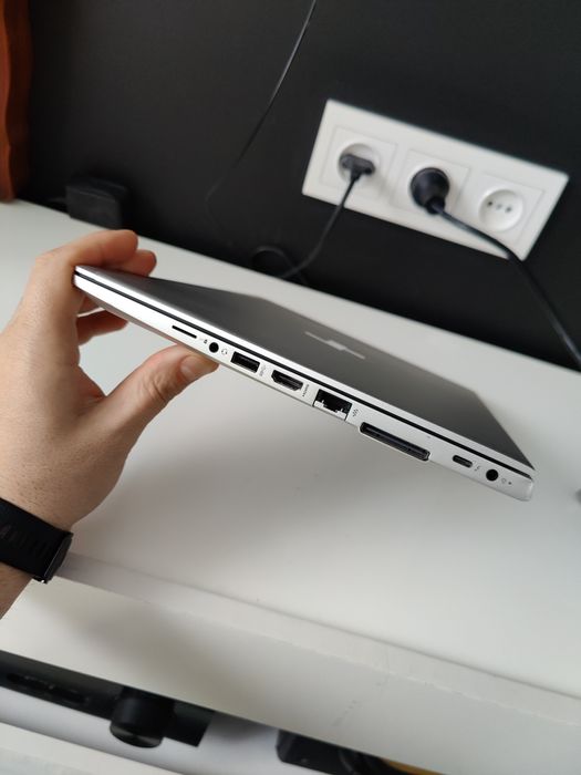 Ноутбук HP paid book 830 g5/i7 8550u/8 ГБ/SSD 256/full HD