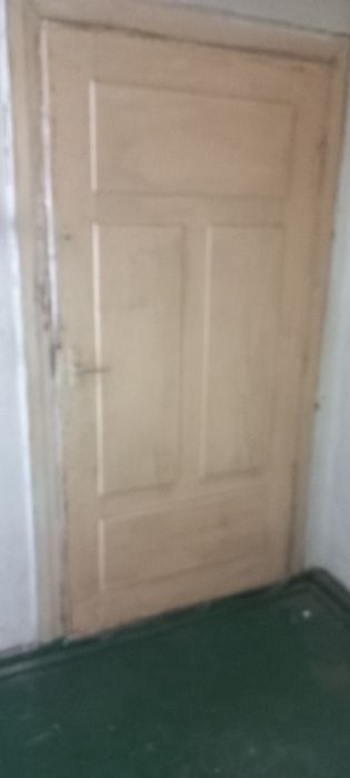 Продам старі дерев'яні двері