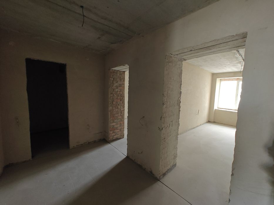 Продаж 3 кім. Сира. Цегляний будинок.  4 поверх