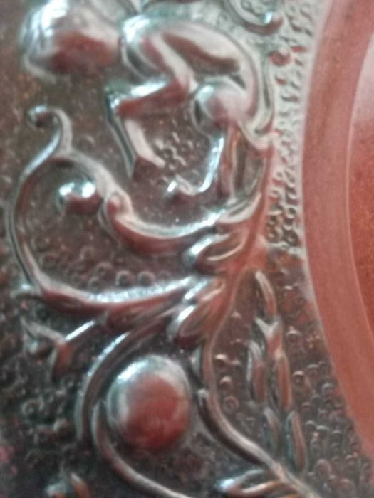 Pratos Decorativos Antigos em Cerâmica, Cobre e Latão Árabe
