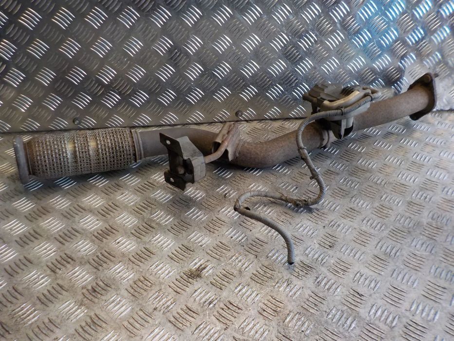 NISSAN X-TRAIL T32 WYDECH TŁUMIK PRZEPUSTNICA