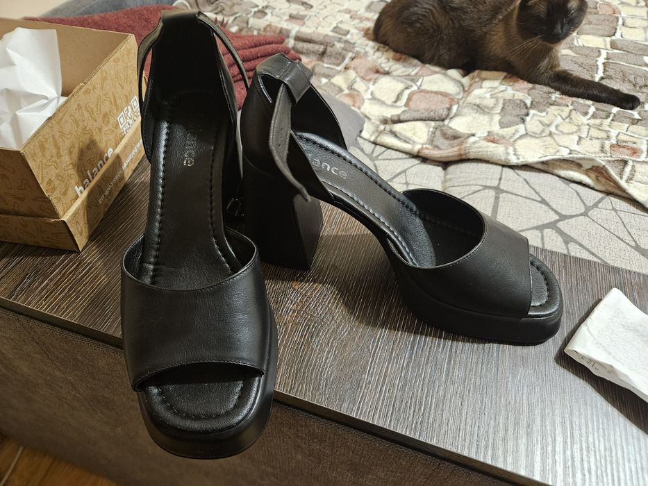 босоніжки чорні, Balance