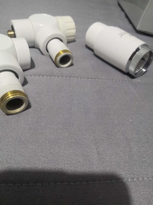 Zawór kątowy EXCLUSIVE GZ 1/2 16x2 PEX SCHLOSSER głowica termostatyczn