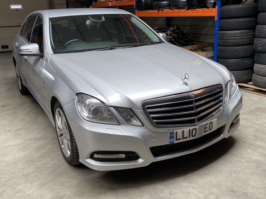 Розборка w207 212 запчастини фара капот телевізор шрот е-klass