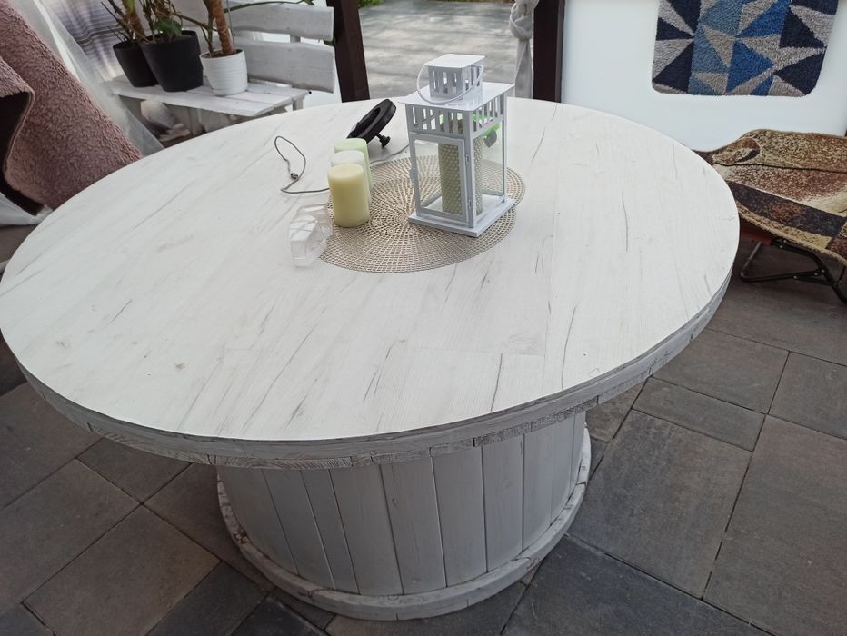 Szpula po kablu na stół do ogrodu