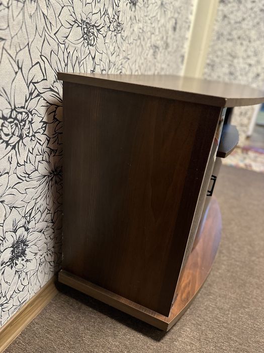 Тумба під телевізор